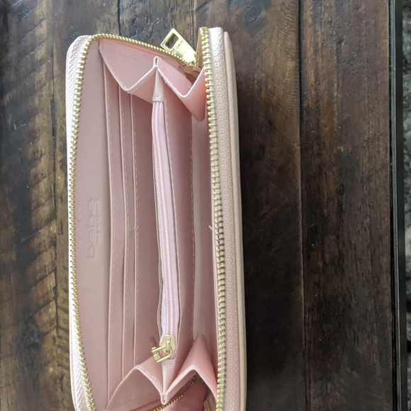 BEBE PALE PINK - GOLD - CRYSTAL STUDDED - RAISED LOGO - WALLET NEW WITHOUT … - Picture 3 of 4